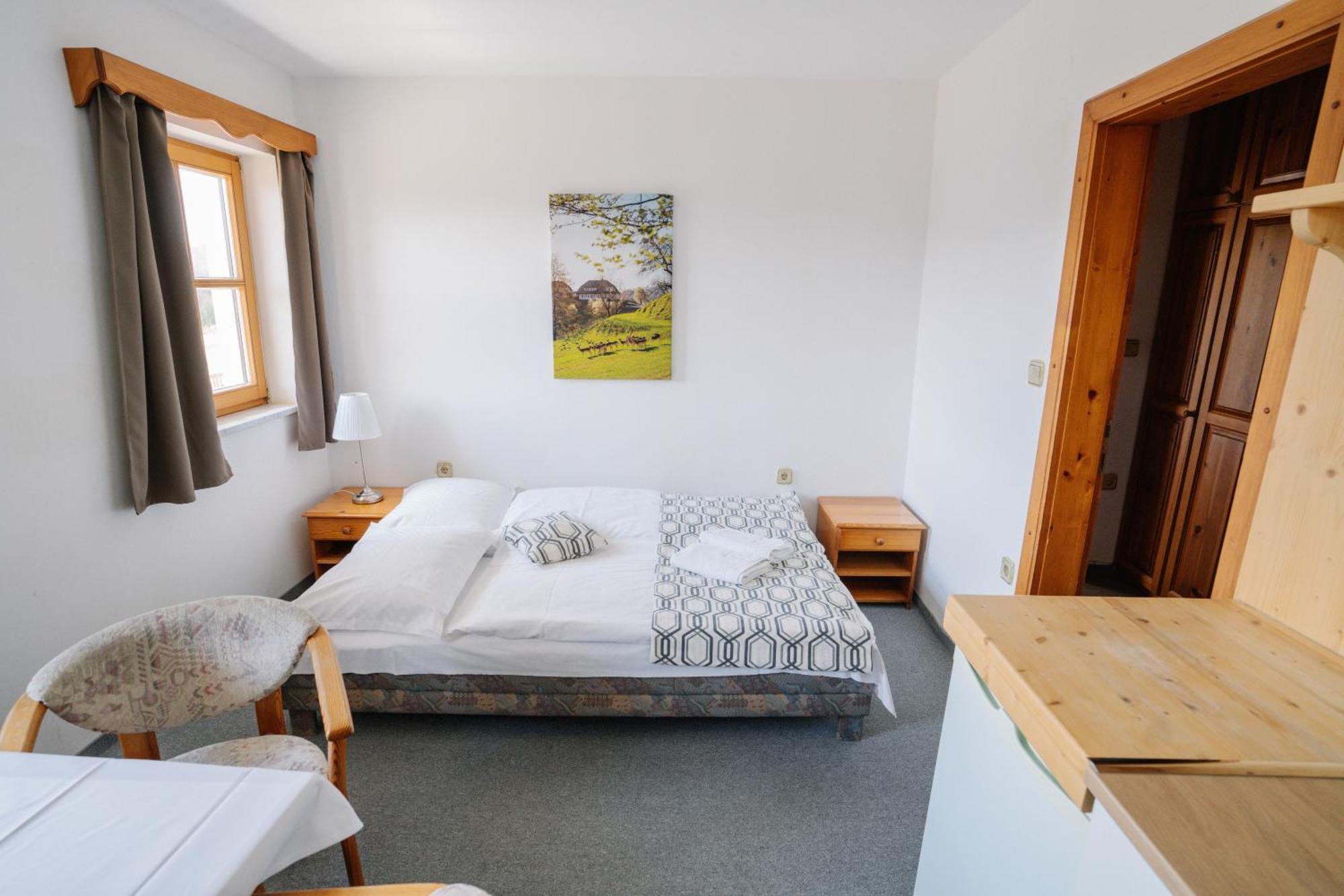 Guesthouse Jelenov Greben ポドチェトルテク エクステリア 写真